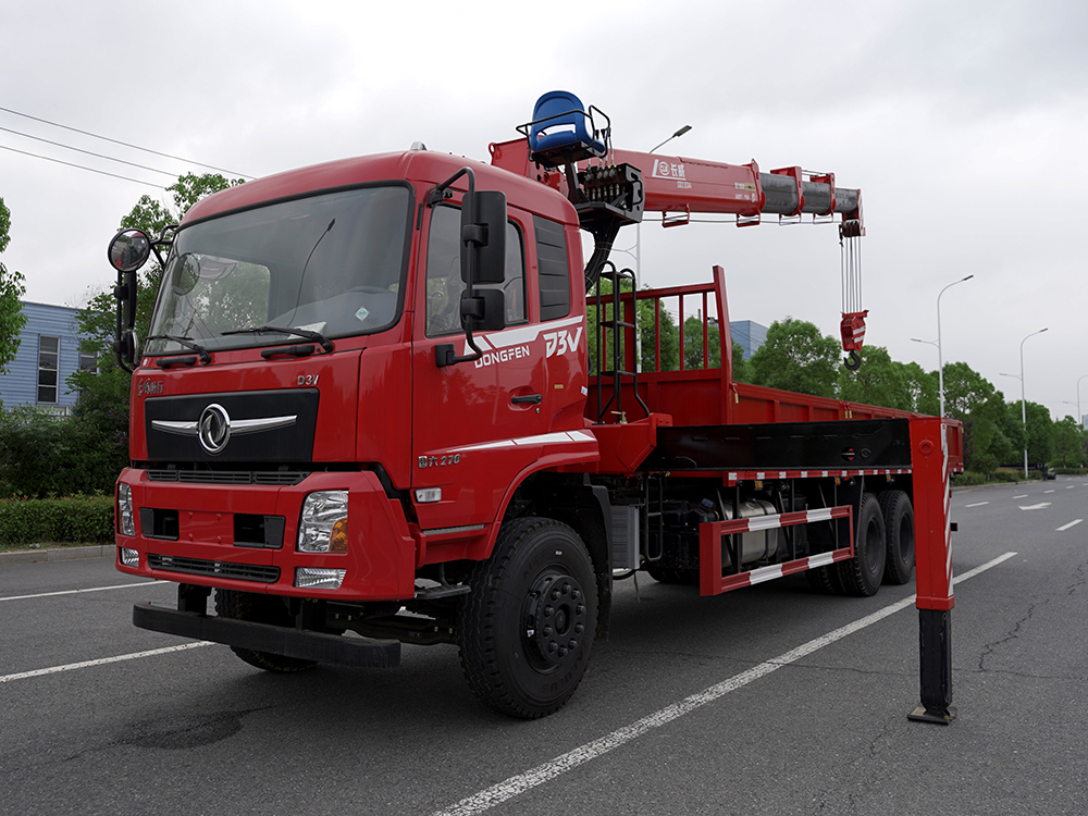 國六東風(fēng)暢行D3V后雙橋長威12噸四節(jié)直臂吊機(jī)隨車吊