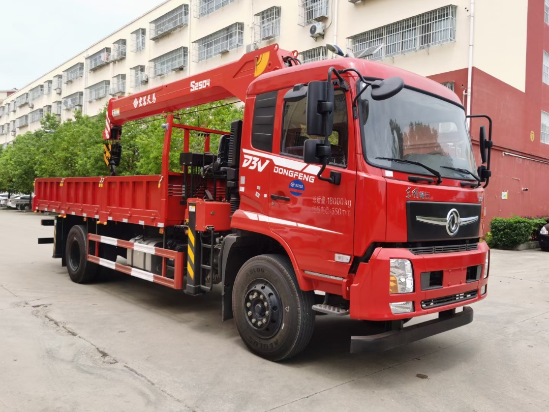 國(guó)六東風(fēng)專底D3V單橋宏昌天馬10噸四節(jié)臂吊機(jī)隨車吊